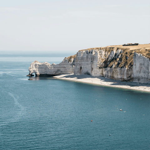 Stay minutes from the glorious Alabaster coast of Normandy