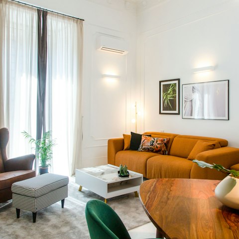 Relax with evening drinks at home or head to a local bar