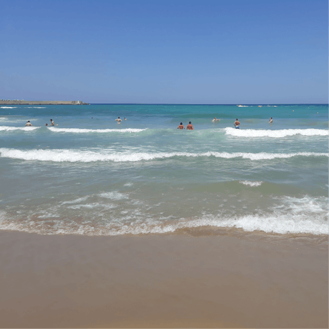 Take a lazy stroll down to the beach, only minutes away, and spend the day there