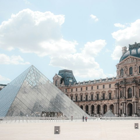 Visit the Louvre Museum, a must-see in Paris