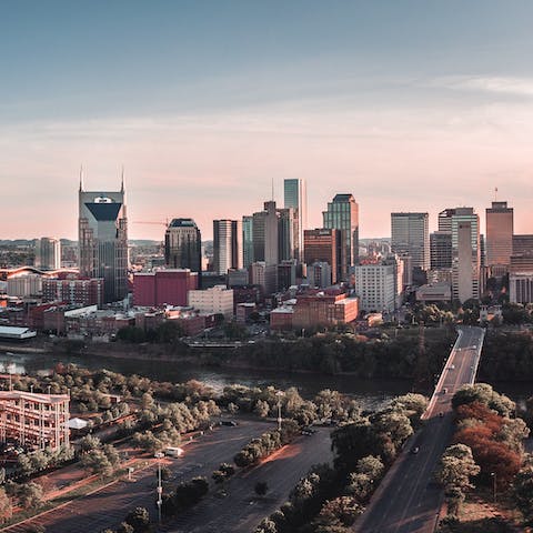 Explore Nashville from your SoBro neighbourhood – you’re just a fifteen-minute walk from the Johnny Cash Museum