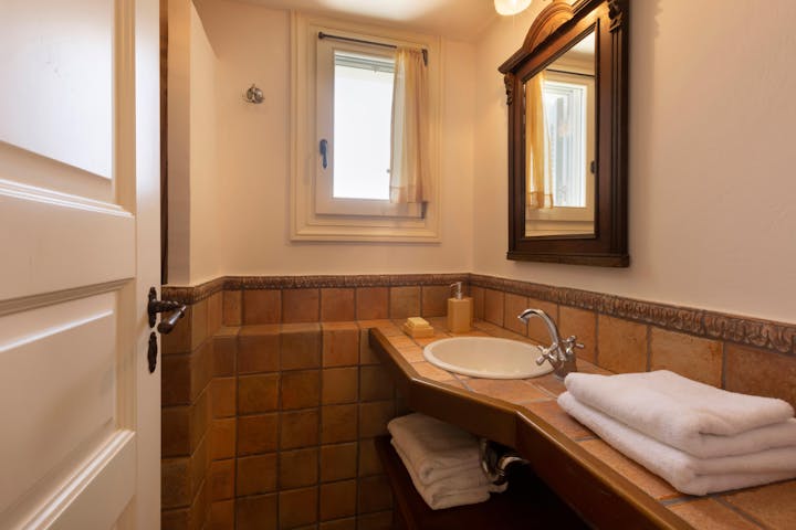 Bathroom photo