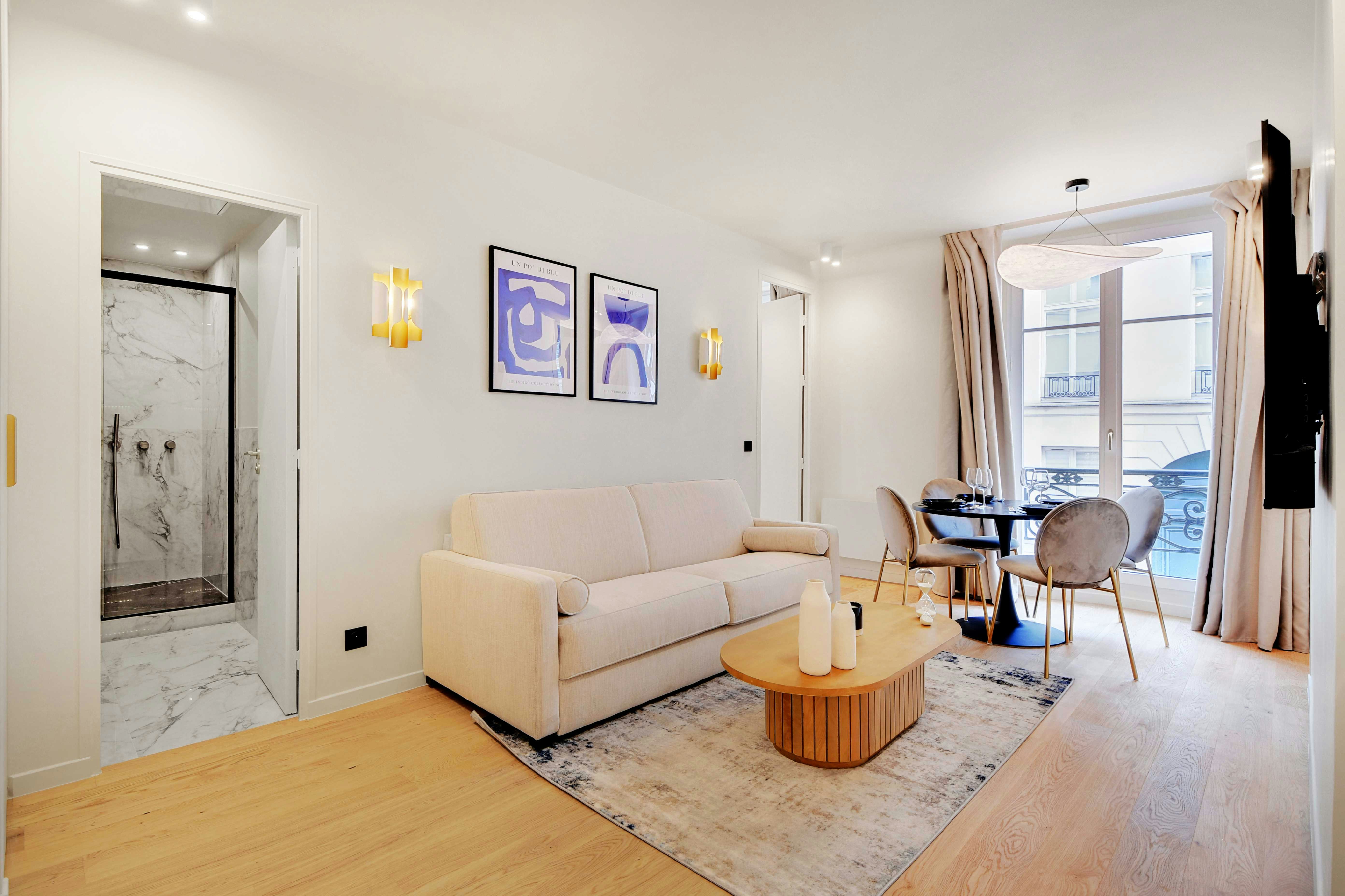 The Parisian Glimmer