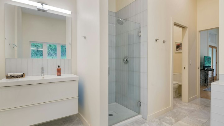 Bathroom photo