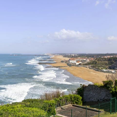 Slip on your sandals and take the eight-minute stroll to Miramar Beach