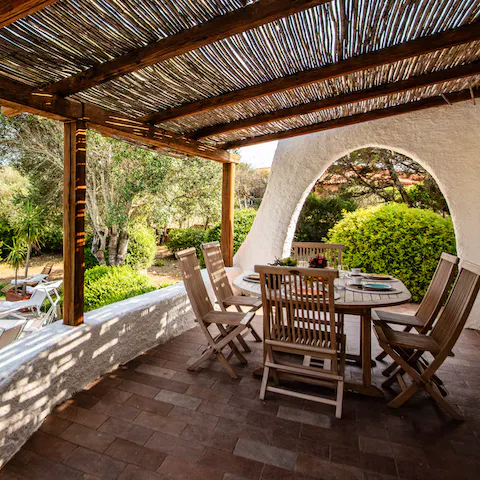 Dine alfresco on the shaded veranda while the kids play in the pool, or enjoy drinks at sunset