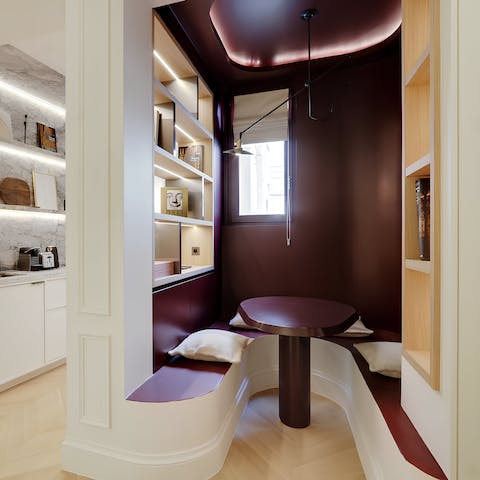 Gather in the nook and plan your itinerary over a French breakfast