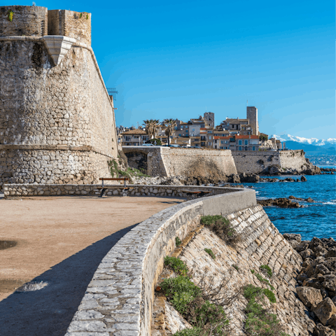 Stay in the heart of historic Antibes