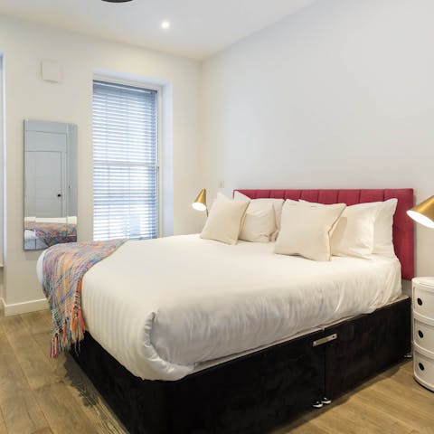 Wake up in the beautifully dressed bedroom feeling rested and ready for another day of London sighseeing