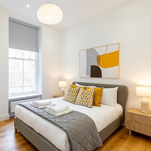 Bank a great night's sleep in the king-sized bed