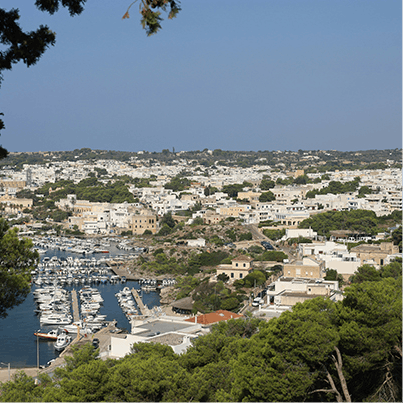 Explore the picture-perfect town of Santa Maria di Leuca, 4km away