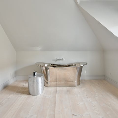 Indulge in some R&R – we love the roll-top bath