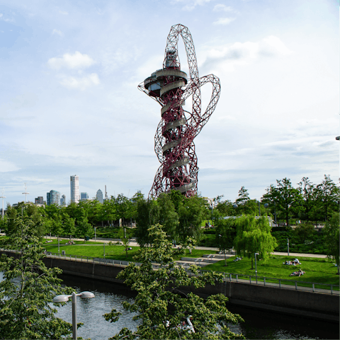Enjoy morning strolls Queen Elizabeth Olympic Park, moments away