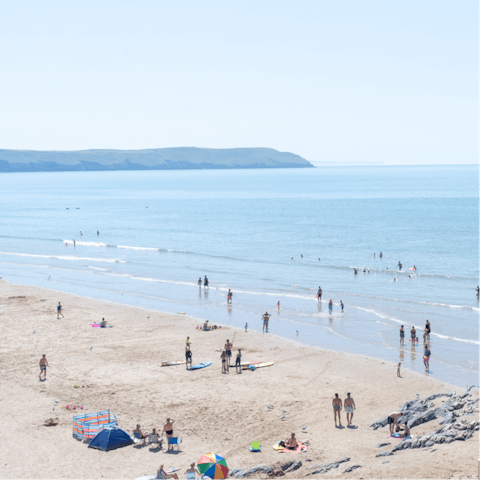 Build sandcastles and paddle at Back Beach – it's a nine-minute walk