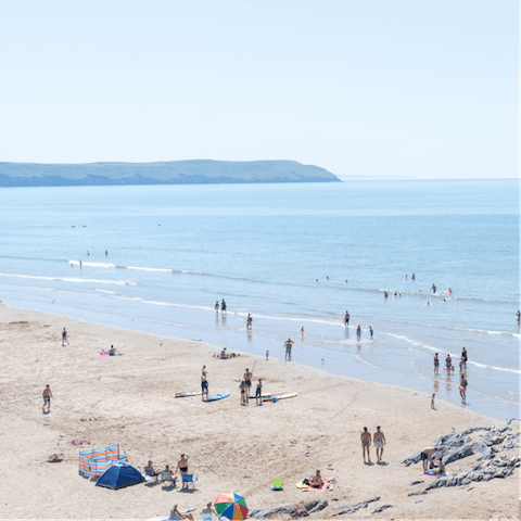 Build sandcastles and paddle at Back Beach – it's a nine-minute walk