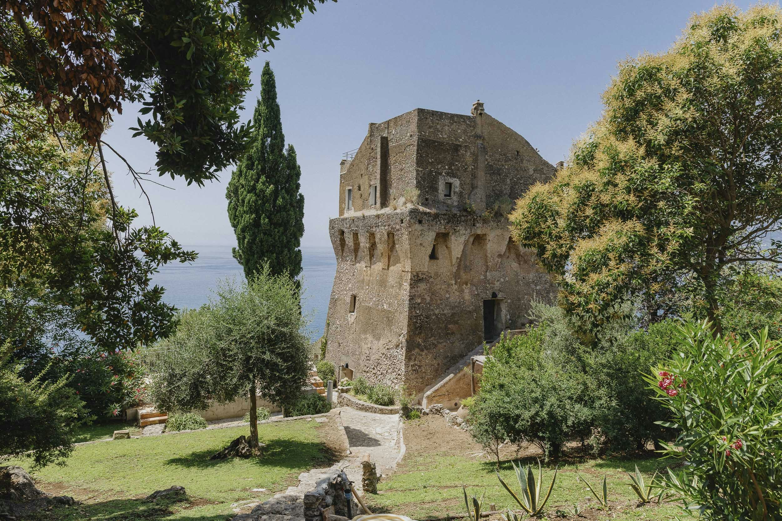 Watching Amalfi