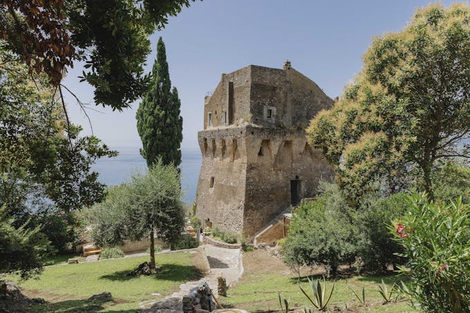 Watching Amalfi