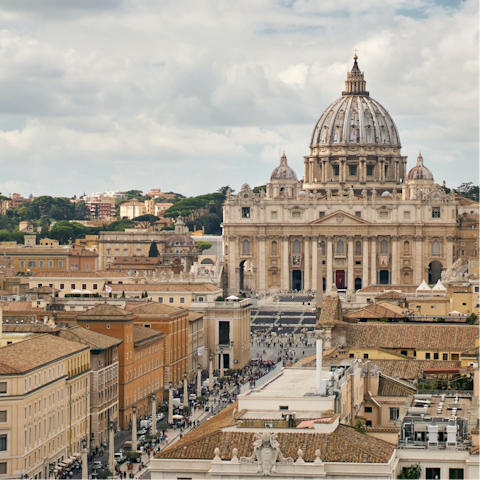 Stay in walking distance of the iconic Vatican