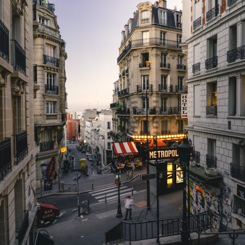 Explore the City of Light, including the nearby Place du Trocadero