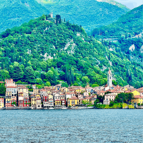 Stay in the beautiful lakeside town of Varenna