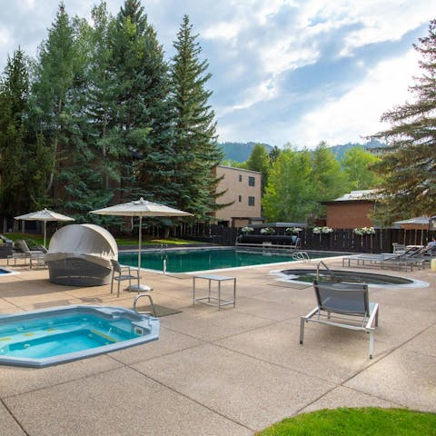 Head to the building's outdoor pool to unwind