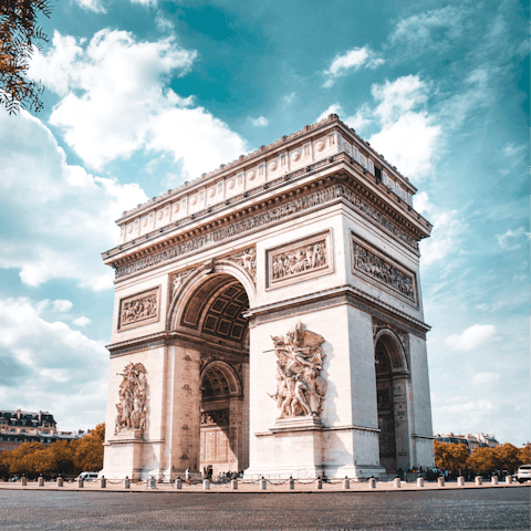 Stroll to the Arc de Triomphe in twenty-five minutes