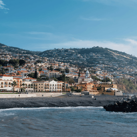 Stay in the heart of Funchal, walking distance to landmarks