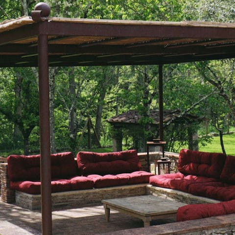 Discover shady spots to relax with a good book