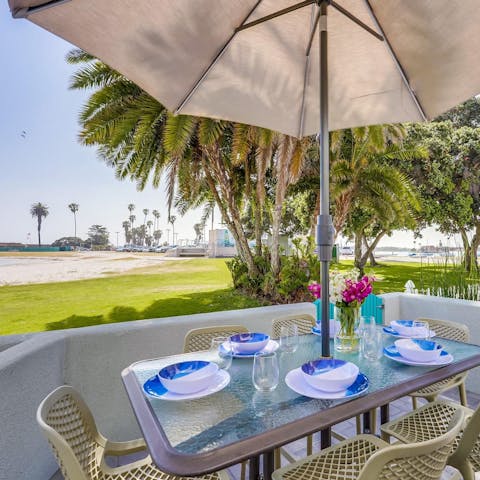 Take in breathtaking ocean views over an alfresco meal