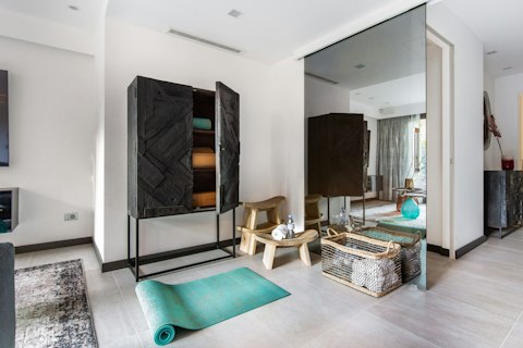 Stretch out and practise in a calm, light-filled studio room