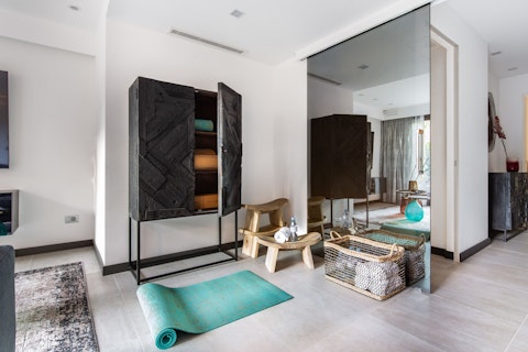 Stretch out and practise in a calm, light-filled studio room