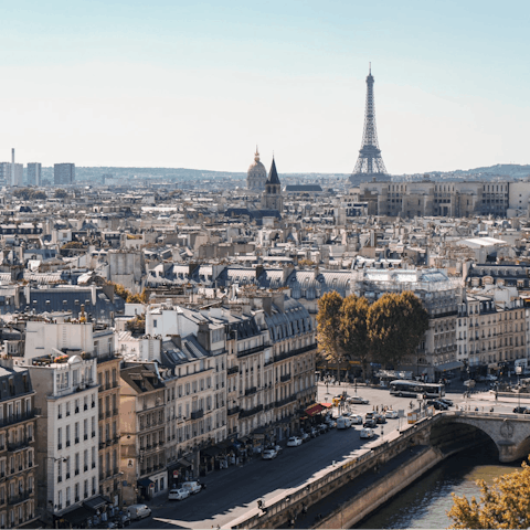 Explore this area of Paris, including the grand Palais Garnier