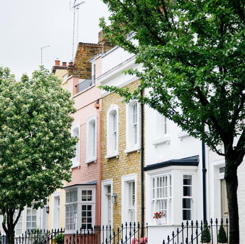 See the star-studded homes of the nearby Chelsea neighbourhood