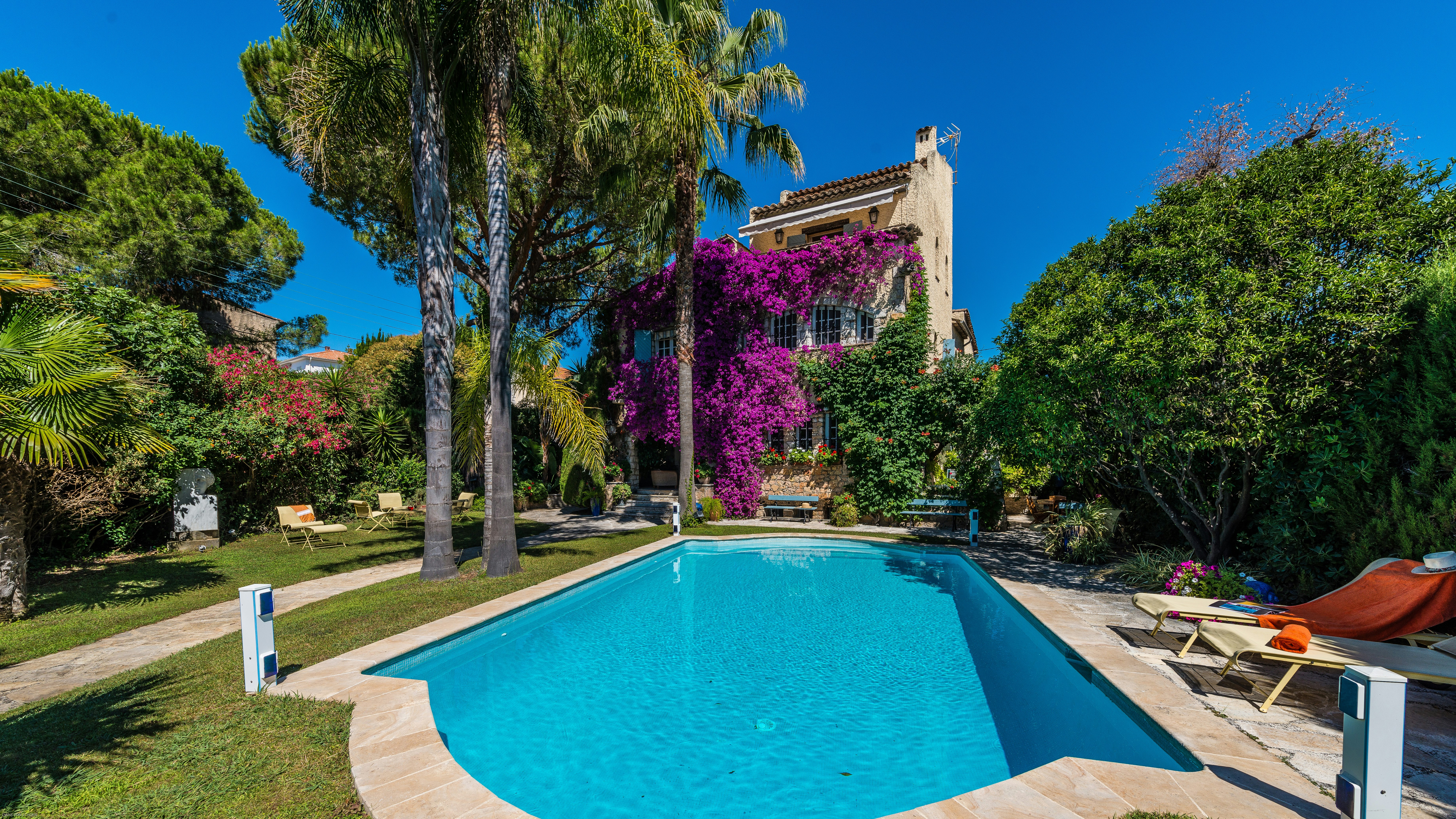 A Riviera Charmer