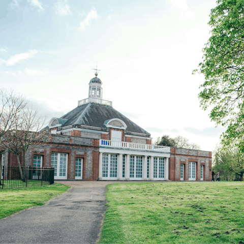 Stroll through Kensington Gardens and admire world-class art at the Serpentine Gallery