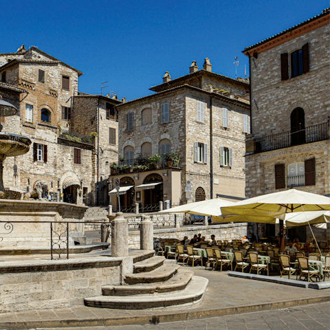 Spend a day in Assisi, only 9 kilometres away