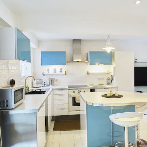 Cook up all your loved ones' favourite meals in fully-equipped kitchen