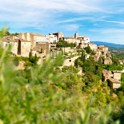 Explore Provence, including the sleepy village of Goult, a few kilometres away