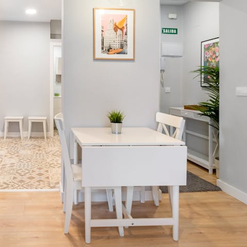 Gather around your dining table for drinks, nibbles, and card games before heading out for dinner
