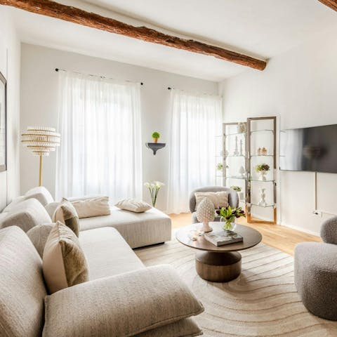 Switch off and relax in the living room after a day of exploring