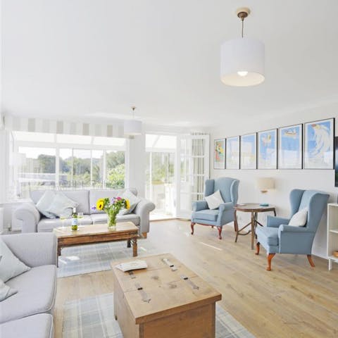 Open a bottle of wine to share while chatting in the living room