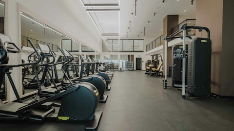 Train in a well-equipped gym to start your day with a workout