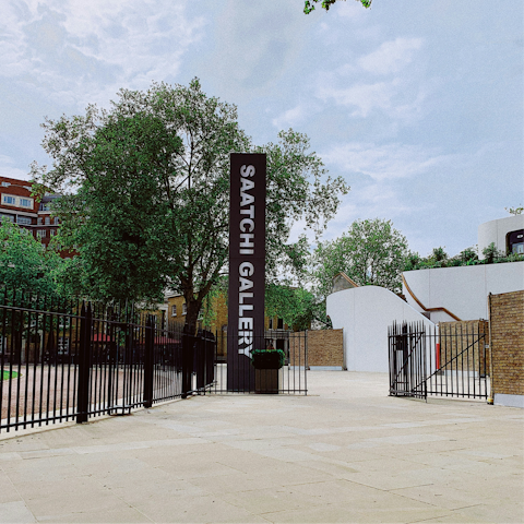 Stay within walking distance of the Saatchi Gallery
