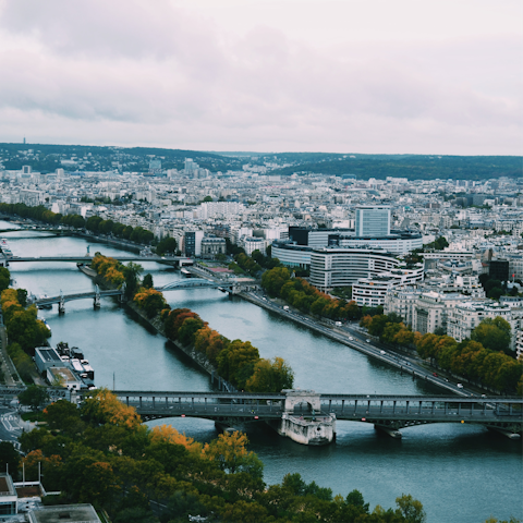 Go for a relaxing walk along the Île aux Cygnes, just eighteen minutes away on foot
