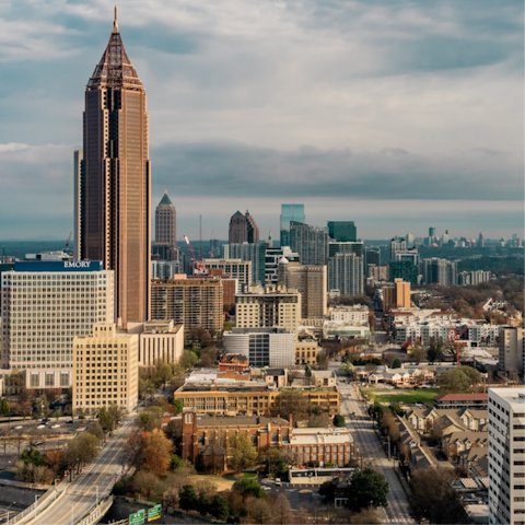Hop in a taxi to head for dinner in Downtown Atlanta in ten minutes
