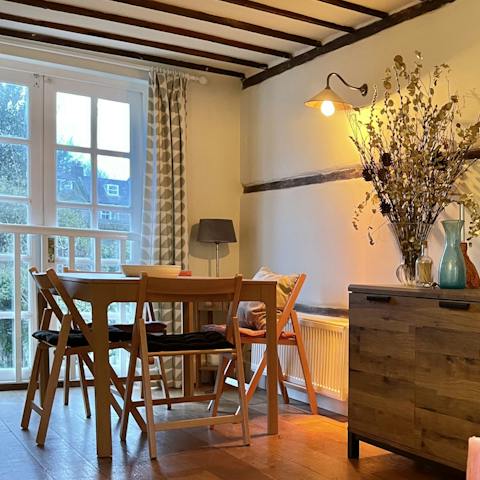 Gather round the cosy dining table for relaxed dinners and board games