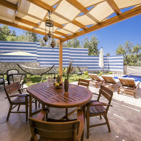 Stylish alfresco dining - why not go for a Turkish style breakfast?