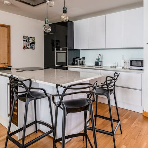 Catch up with loved ones over a bite to eat