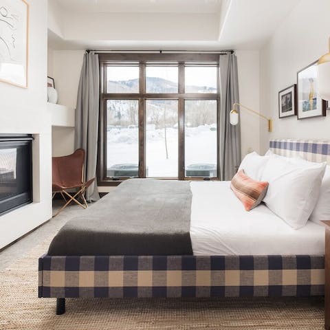 Wake up to glorious mountain views