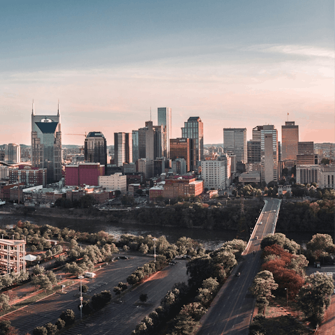 Immerse yourself in the musical heart of Nashville